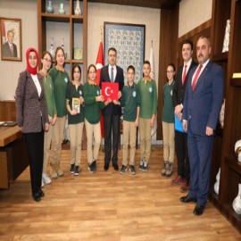 Vali Işın, öğrencilerin teklifini kabul etti