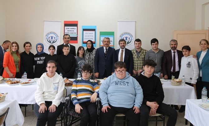 Özel öğrencilerle buluştular;