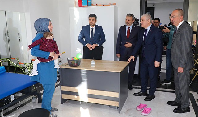 Engelleri aşan merkez: Vali Akın'dan DOSD Meram’a tam not