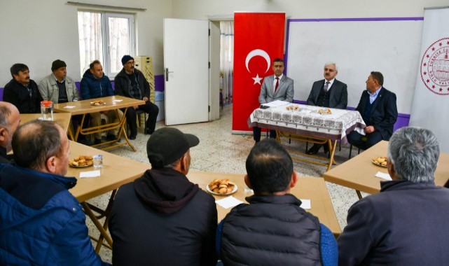 Mahalle buluşmasında talepleri dinledi