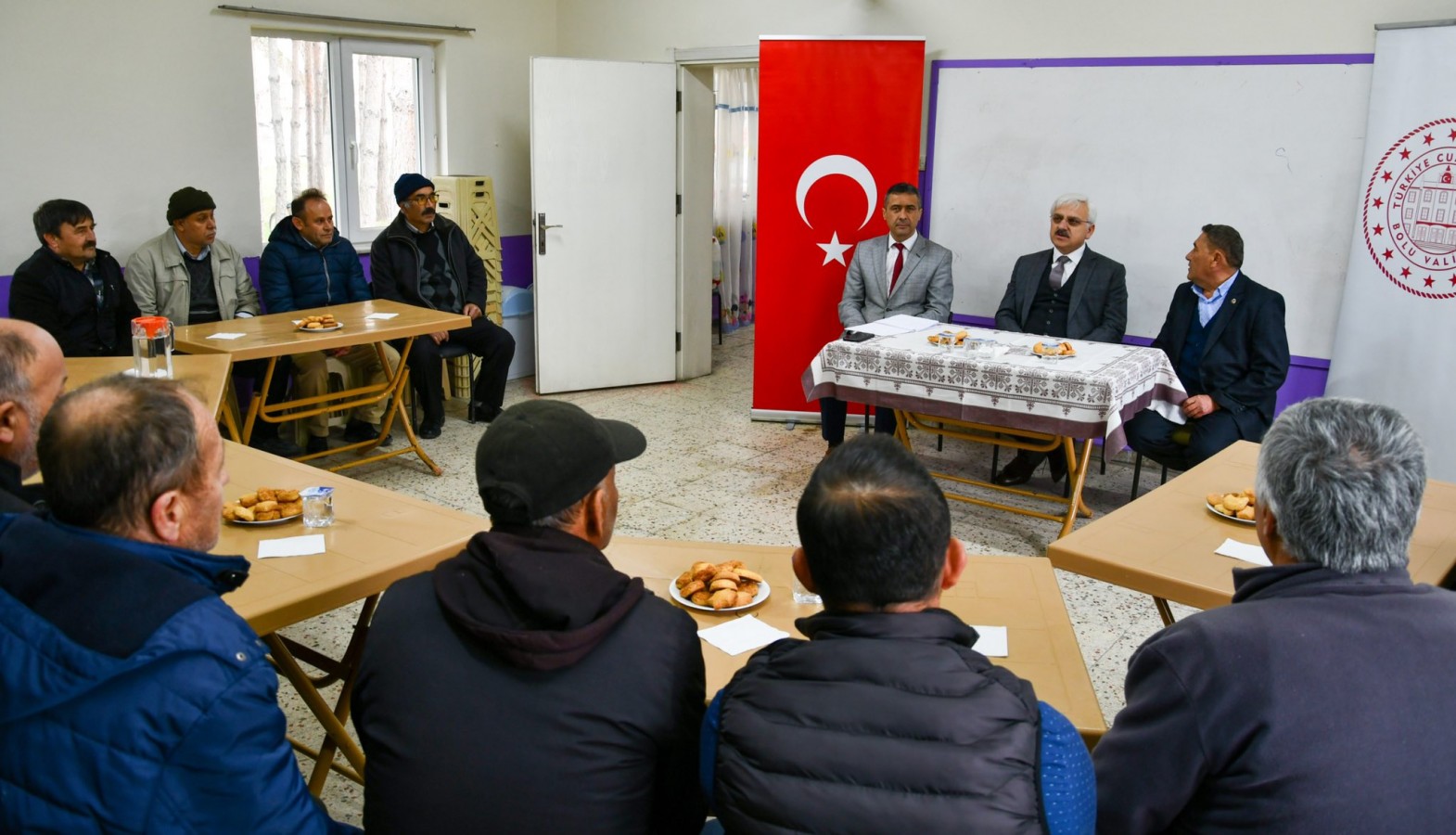 Mahalle buluşmasında talepleri dinledi