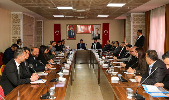 Hakkari'de katı atık yönetimi masaya yatırıldı