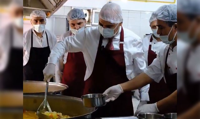 Ağrı'da her gün onlarca aileye sıcak yemek dağıtılıyor: “İhtiyaç sahibi vatandaşlarımızı asla yalnız bırakmıyoruz”