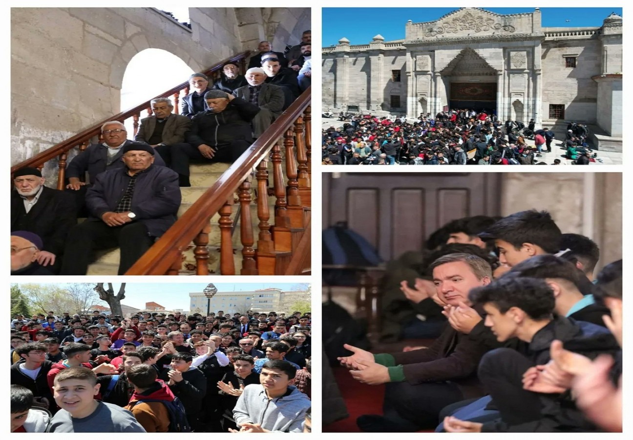 1.500 gençle Cuma namazı kıldı;