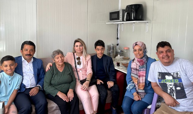 Koyteynerlerde kalan anneleri unutmadı