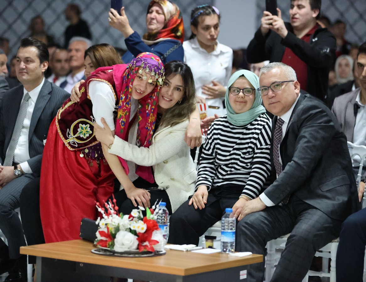 "Kalplerin içindekini görmeye odaklanalım"