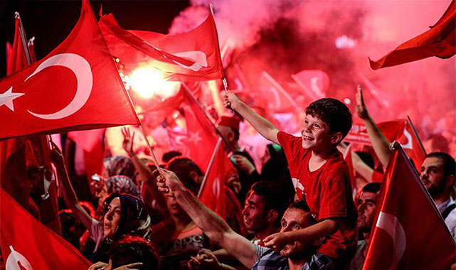 15 Temmuz'un ruhu meydanlarda yaşatılacak!;