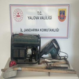 Yalova’da kaçak kazı operasyonu: Karlık Yaylası’nda iki şüpheli suçüstü yakalandı