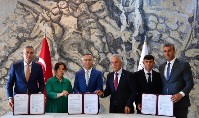 Doğduğu mahalleye anaokulu yaptıracak