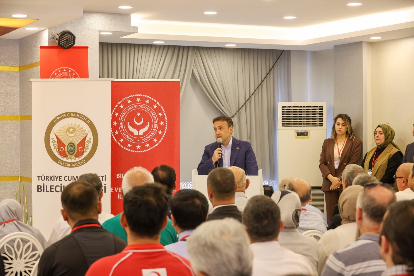 "Sizler, bizlere yön gösteren birer rehbersiniz";