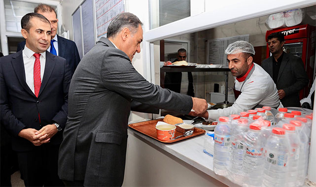 Vali Usta, KYK Kız Öğrenci Yurdu'nda ailelere seslendi;