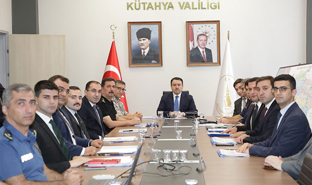 ''Vatandaşlarımızın güvenliği için gece gündüz demeden çalışmayı sürdüreceğiz'';