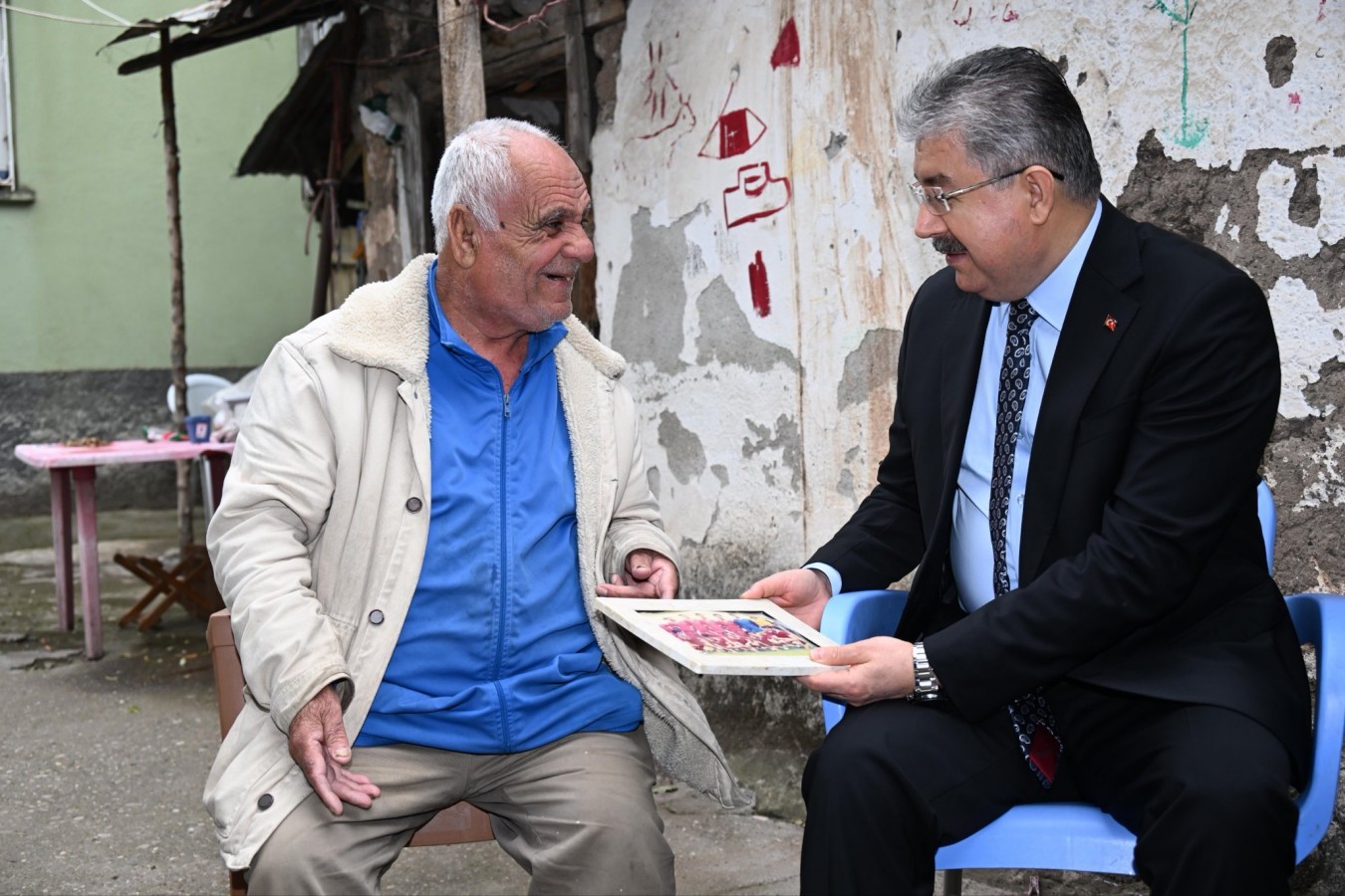 Osmaniye Valisi, futbolun simge ismi için ev sözü verdi;