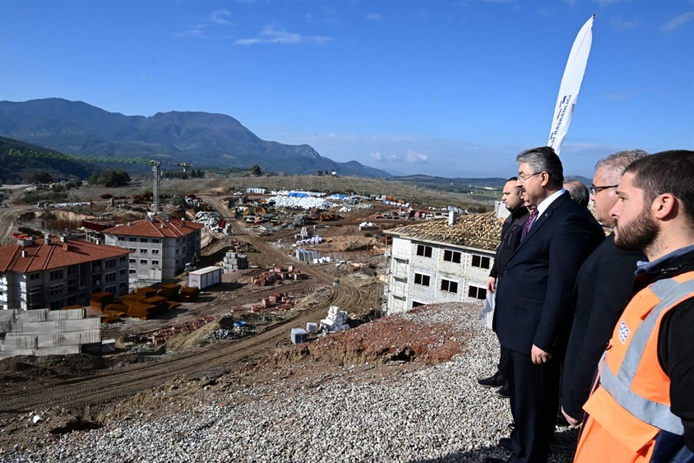 “Elimizden gelen gayreti gösteriyoruz”;
