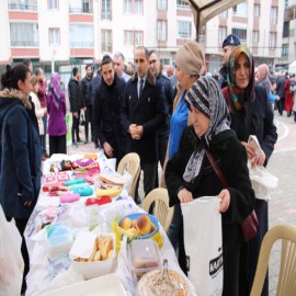 Lösemi hastası öğrenciye destek oldular