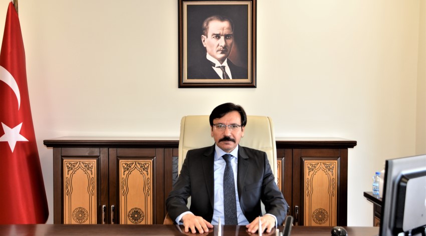 Vali Yardımcısı’ndan “Aday Adayı Adayı” şiiri;
