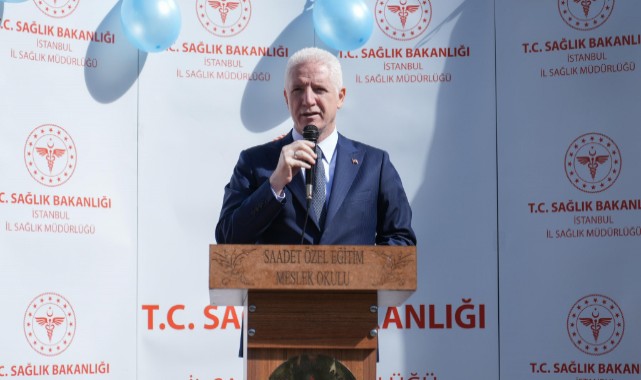 Vali Gül, öğrencilerle masa tenisi oynadı