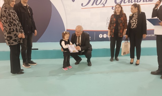 Sincan'da en çok kitap okuyanlara ödül