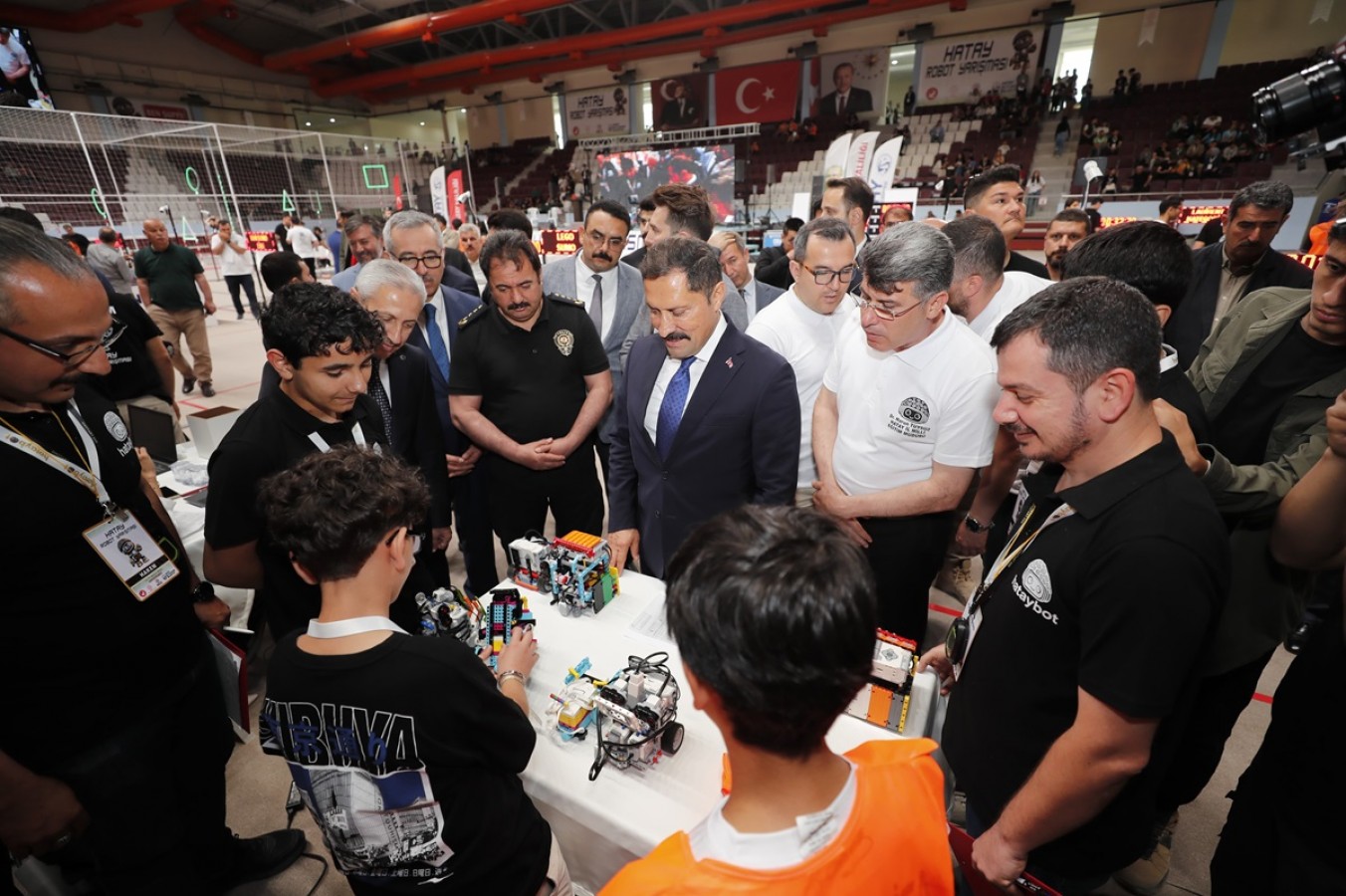 Hataybot Robot Yarışması heyecanı başladı;