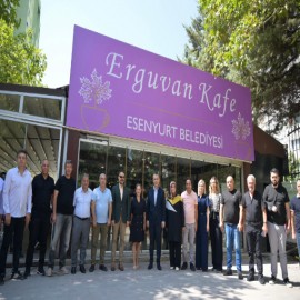 "Parklarımızı, annelerimizin rahat edeceği sosyal tesislerle donatıyoruz"