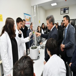 Meslek lisesine kimya ve motorlu araçlar atölyesi