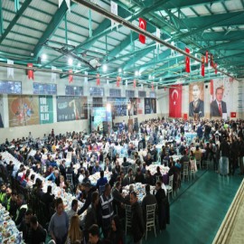 Valilik ve Büyükşehir iftarına Derikli vatandaşlardan yoğun ilgi