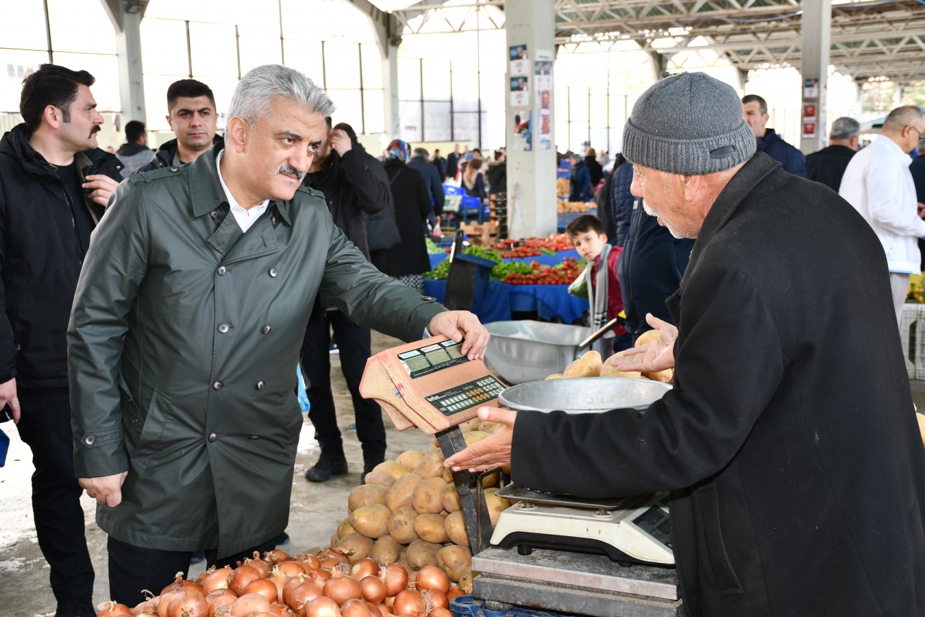 Pazarın nabzını tuttu;