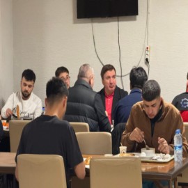 "Yan yana içilen bir bardak suyun hatırı hiçbir sofrada yok”