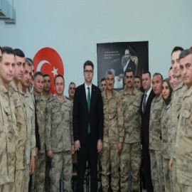 Kaymakam Karaloğlu güvenlik korucularıyla iftarda buluştu