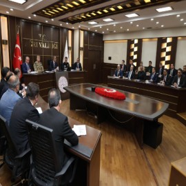 Vali Bozkurt’tan okul müdürlerine kritik talimatlar