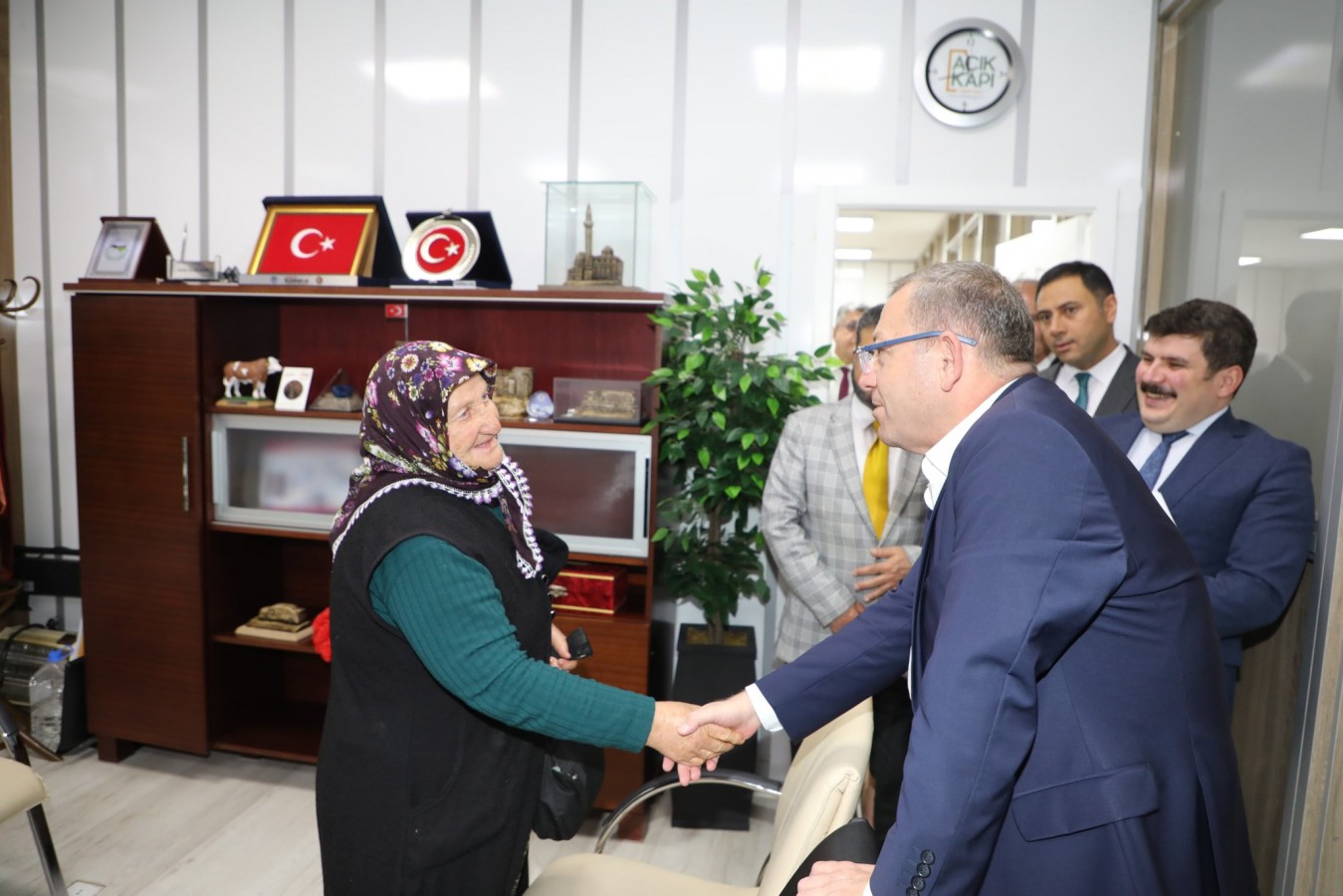 "Kapımız da, gönlümüz de her zaman açık";