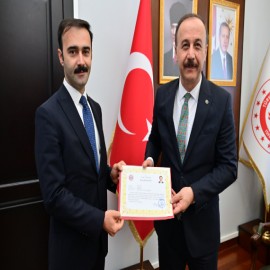 Vali Erin’den, özverili kaymakamlara “Başarı Belgesi”