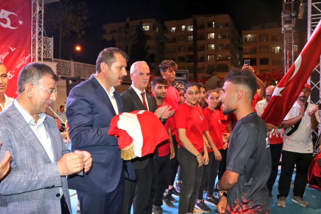 Şanı büyük Şanlıurfa'da '15 Temmuz Demokrasi ve Milli Birlik Günü'