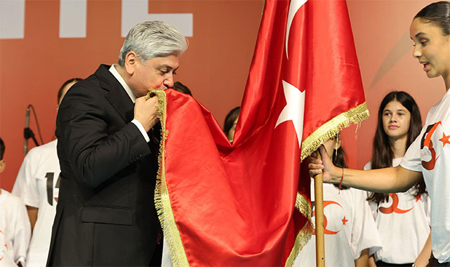 ''Bu kutlu direnişin adı zafer, bu zaferin adı Türkiye’dir'';