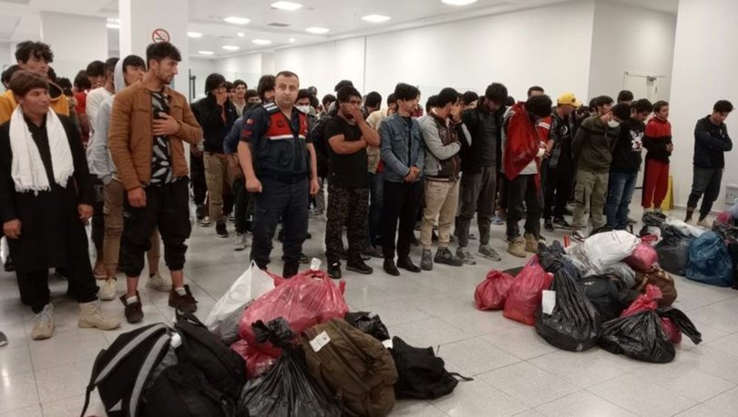 Sınır dışı edilen kaçak göçmen sayısı yüzde 142 arttı