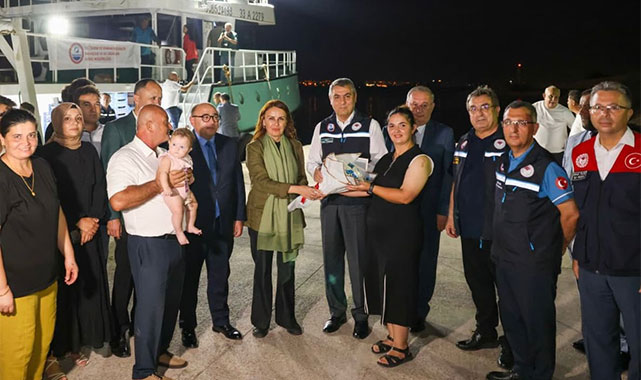 Vali Toros, ''Vira bismillah'' diyerek balıkçılık sezonunu açtı;