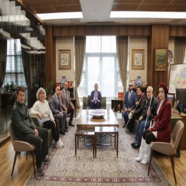 Vali Işın’dan herkesi ilgilendiren uyarı: Kaldırımlar işgal edilmemeli