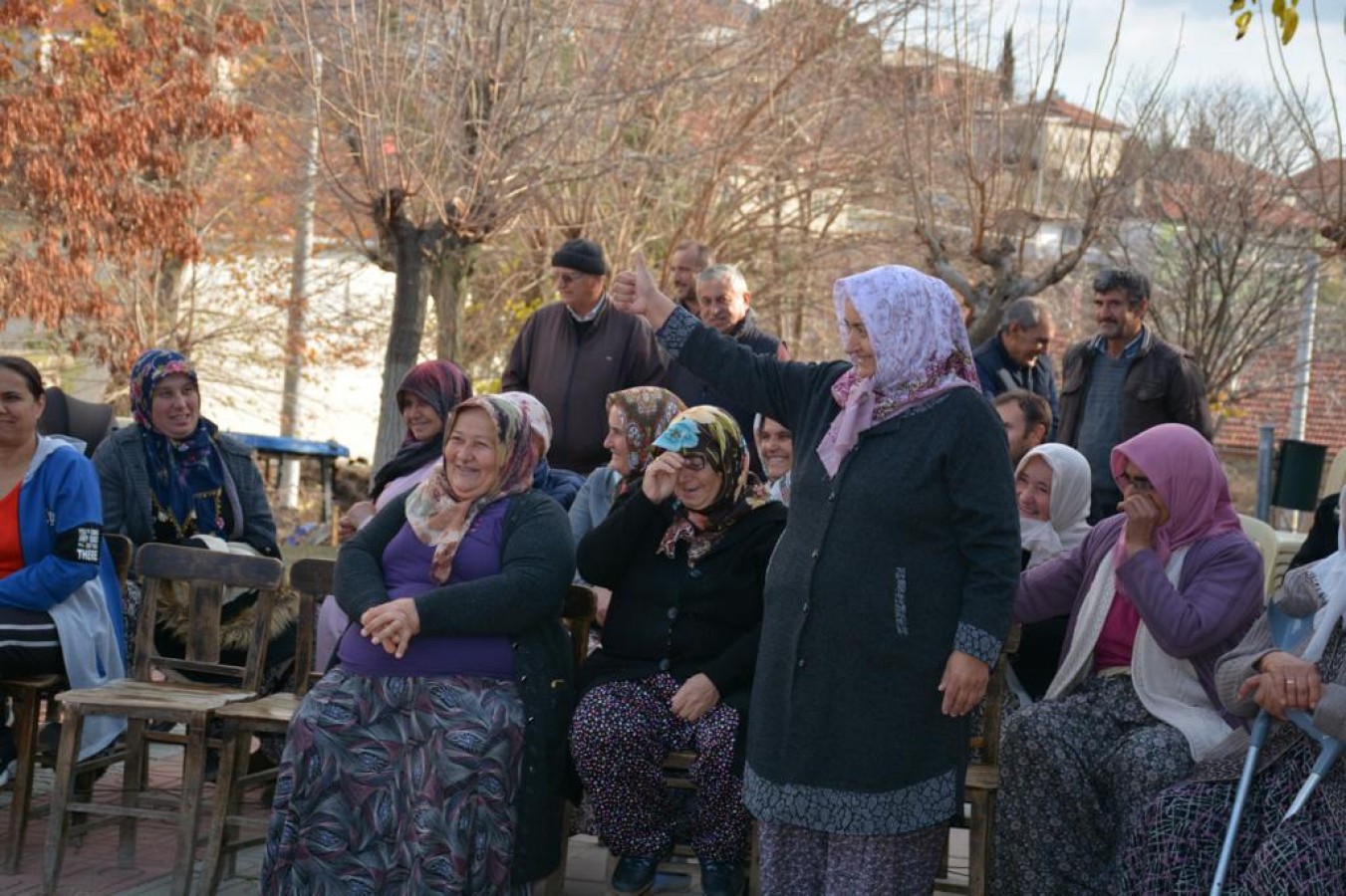 Köyde halk gününe yoğun ilgi;