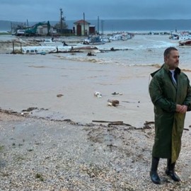 Taşkın olan yerlerde inceleme