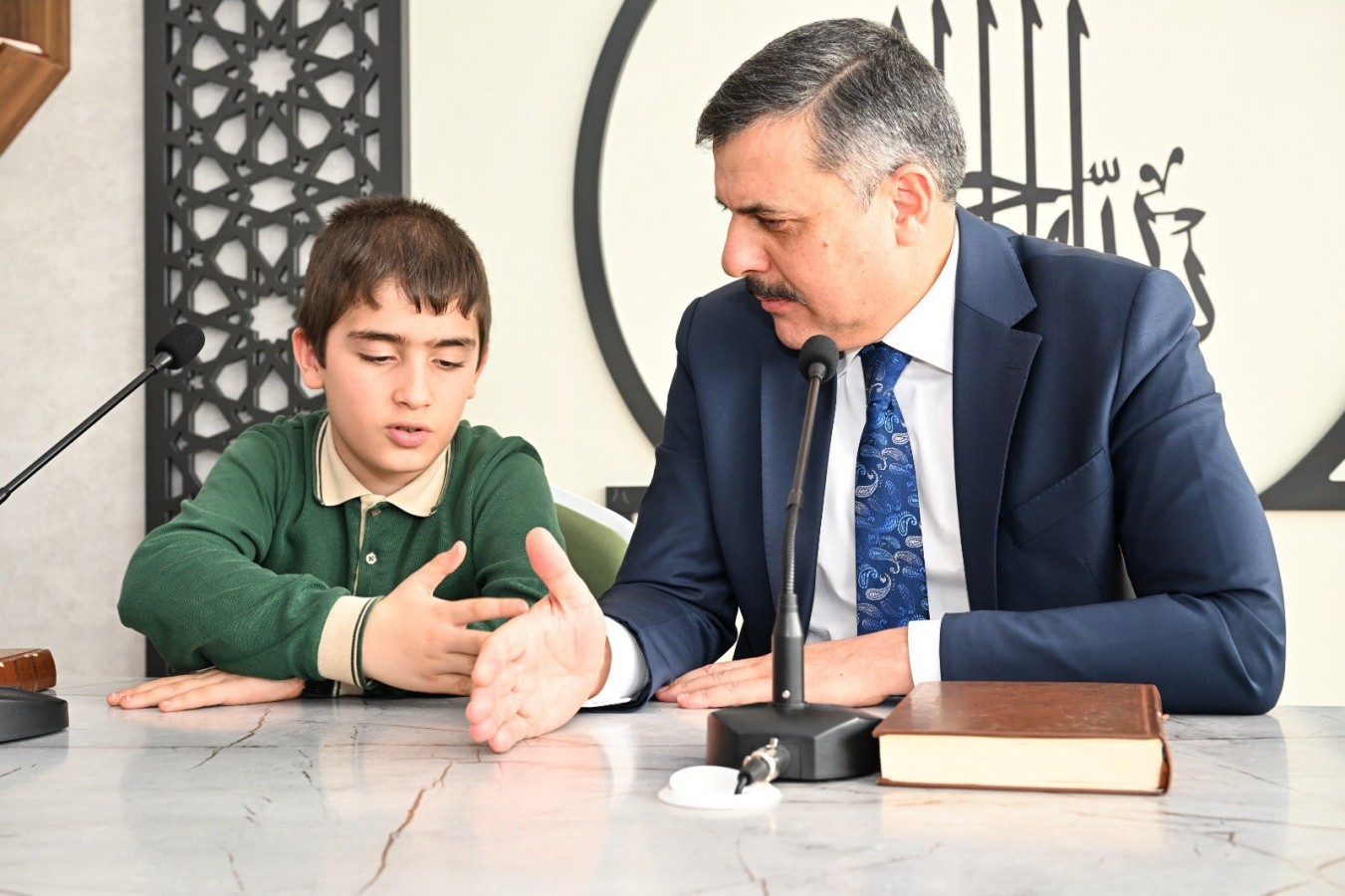 Genç hafız çetin sınavdan geçti;