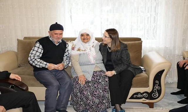 Şehit ailelerini unutmadı;