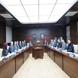 Vali Numan Hatipoğlu’ndan teknoloji talimatı