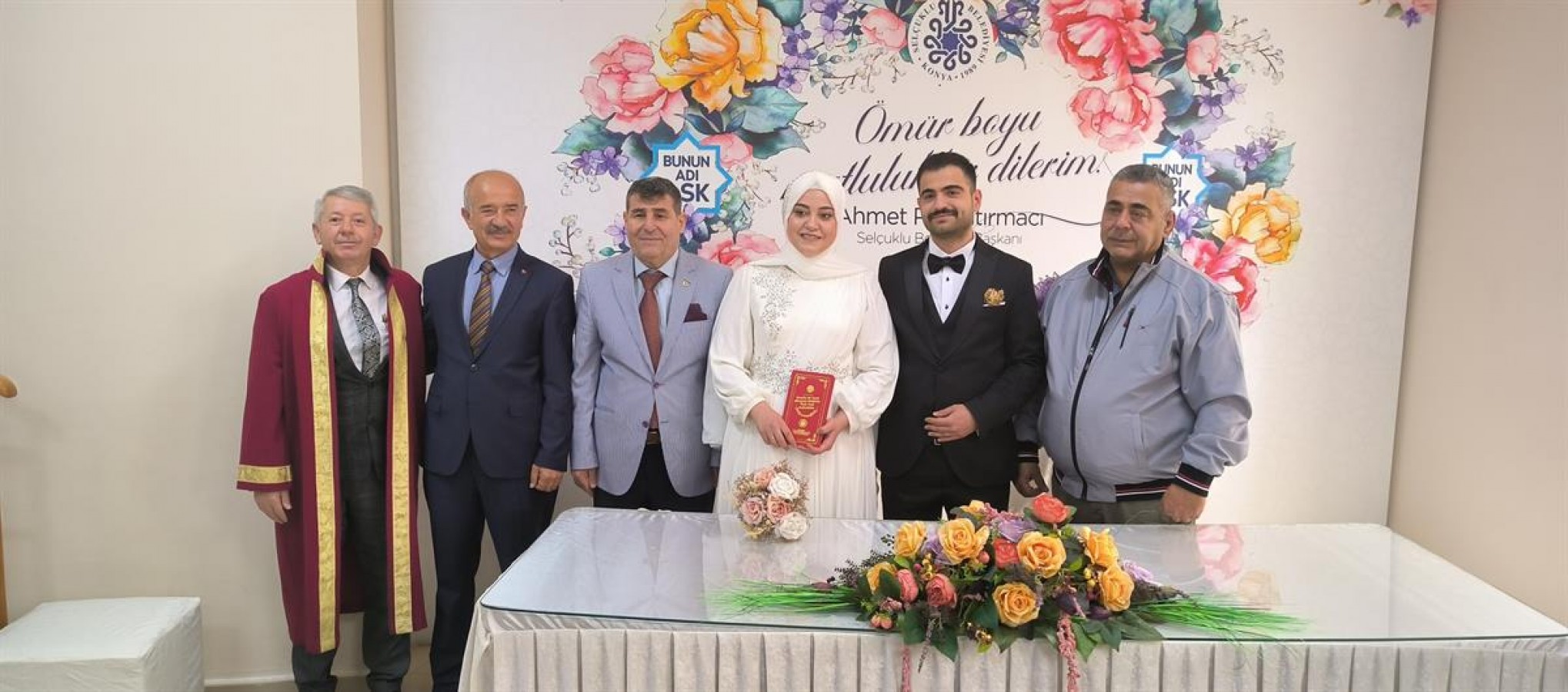 Depremzede çiftin nikah mutluluğunu paylaştı;