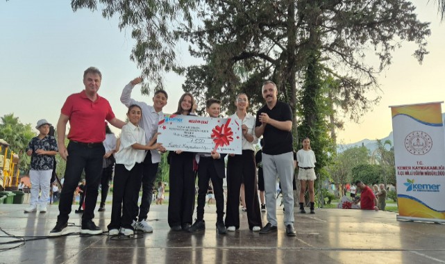"Bugün Kemer'in sanatla büyüyen geleceğine tanıklık ediyoruz"