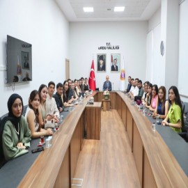 Mardinli gençler, Ordu’nun fındık bahçelerinde ter döküyor