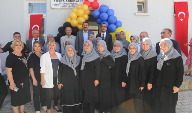 Kadınların başarı hikayesine ortak oldu