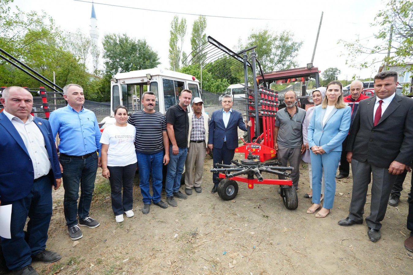 "Biz şehirlerde yaşayanları, ürettikleriyle besleyen çiftçilerimizin destekçisiyiz";