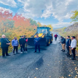 Posof Kaymakamı İsa Bertan yol düzenleme çalışmalarını yerinde inceledi