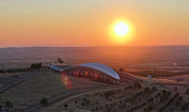 Göbeklitepe, ziyaretçilerini büyülüyor