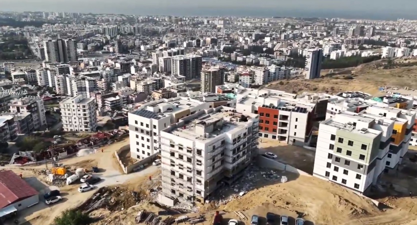 "Bölgeye güvenli yaşam alanları kazandırılıyor";